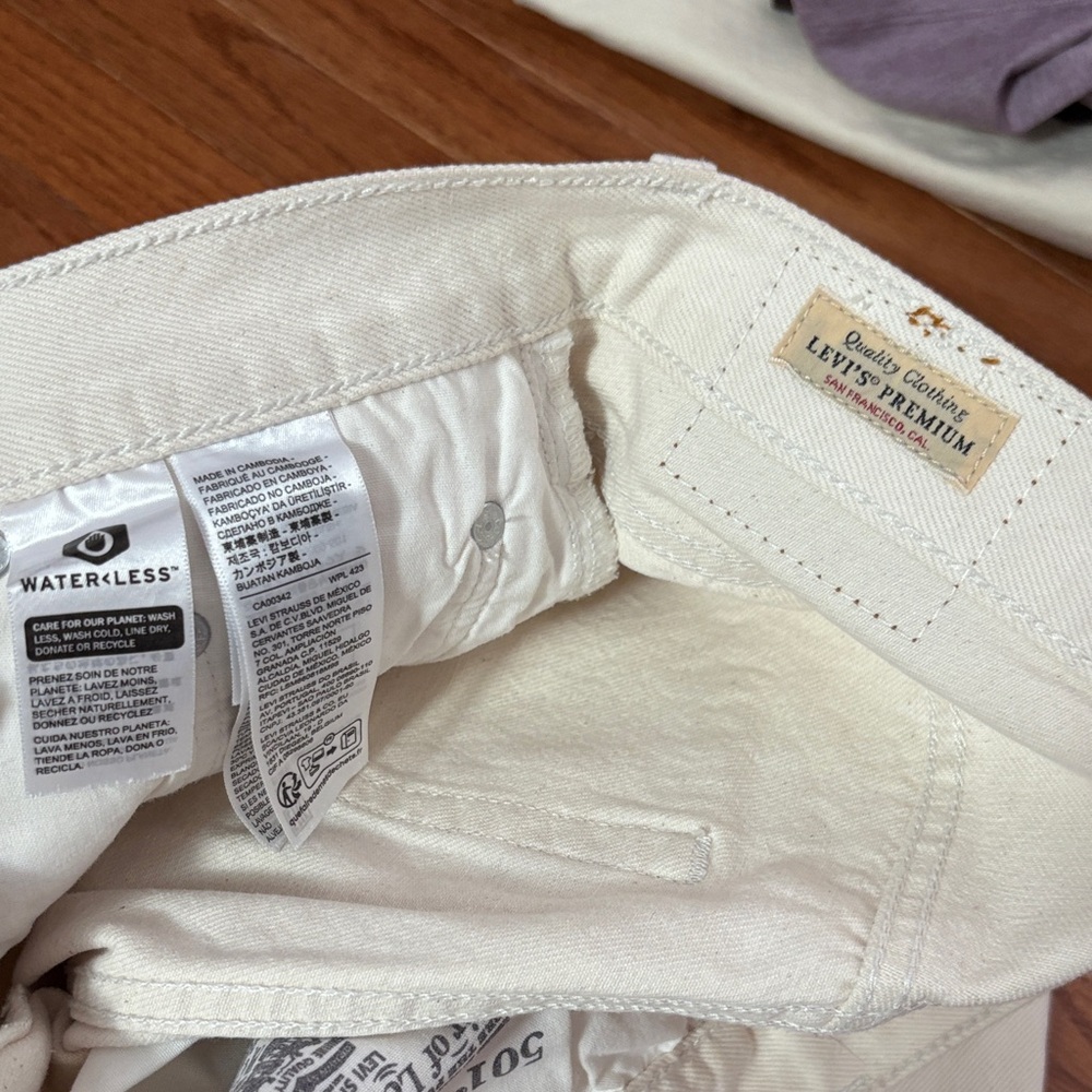Levi's Cream Denim Jeans